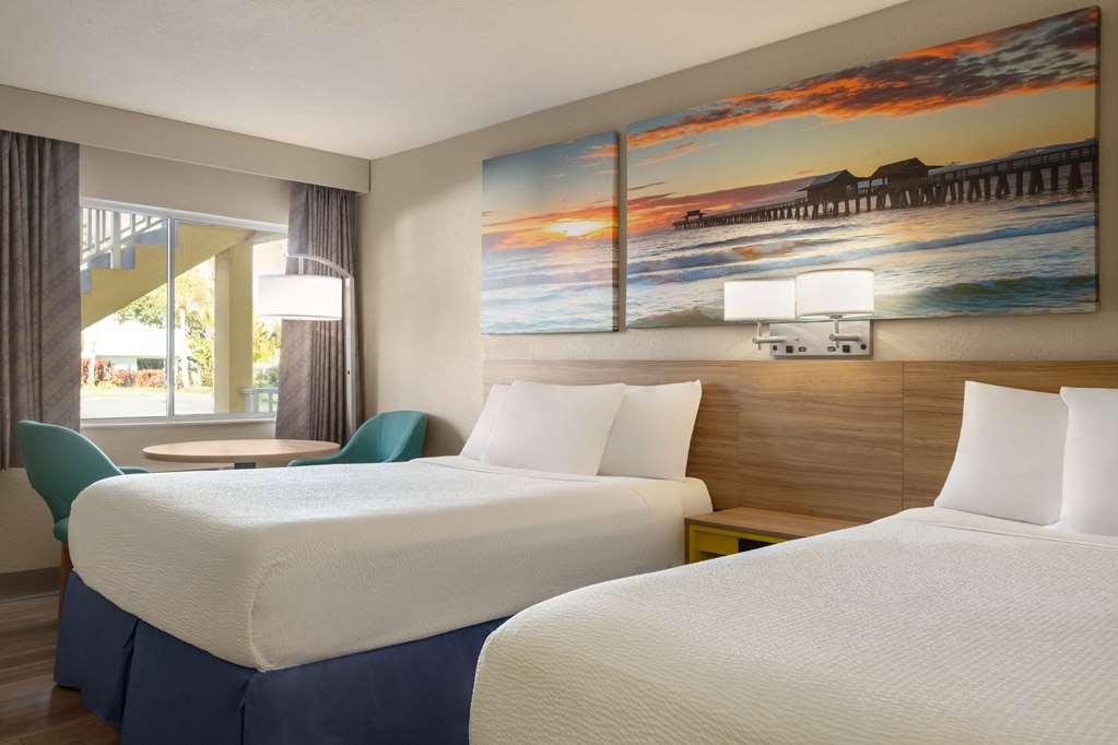 Days Inn By Wyndham Cocoa Beach Port Canaveral Camera foto