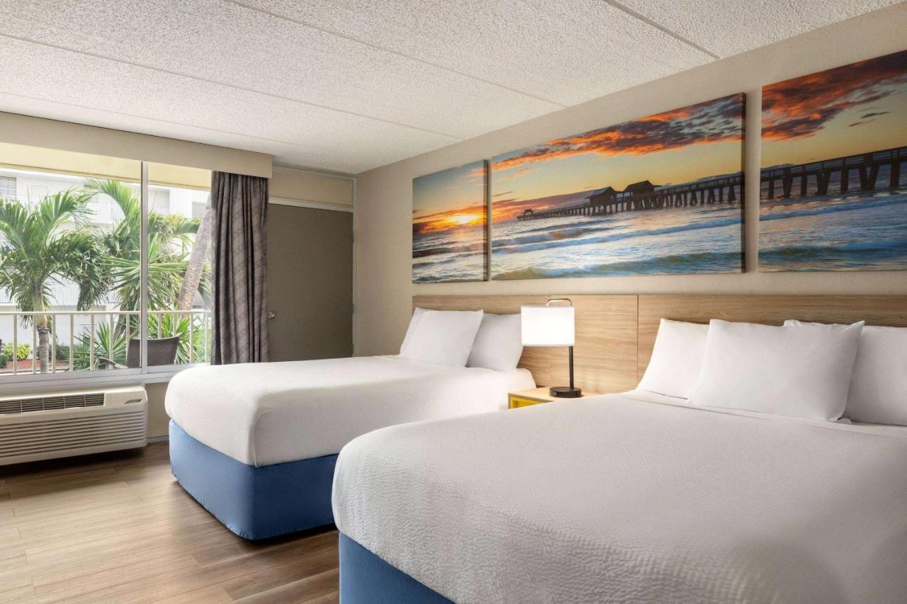 Days Inn By Wyndham Cocoa Beach Port Canaveral Esterno foto